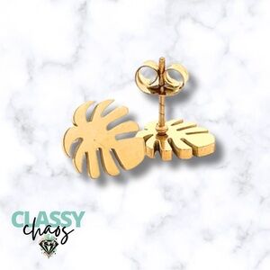 Stud Monstera Earrings
